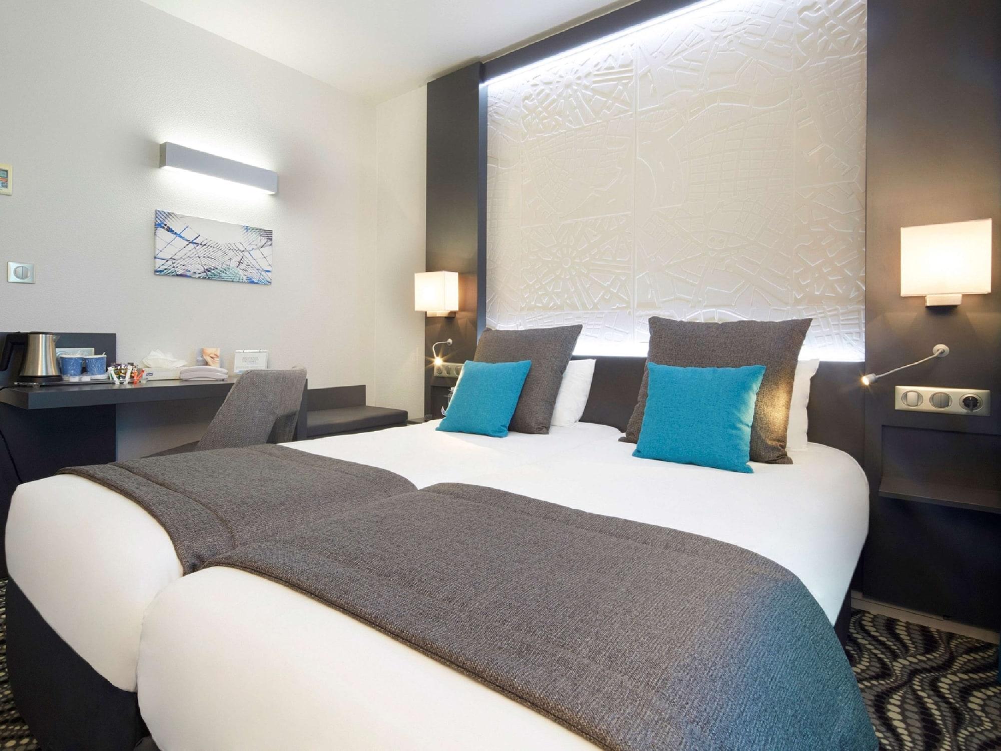 Kyriad Paris Ouest - Bezons La Defense Exterior photo